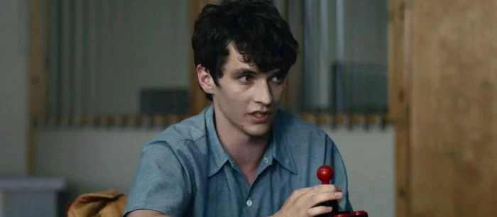 Посмотрите трейлер фильма Bandersnatch, в котором расскажут о сходящем с ума разработчике игр