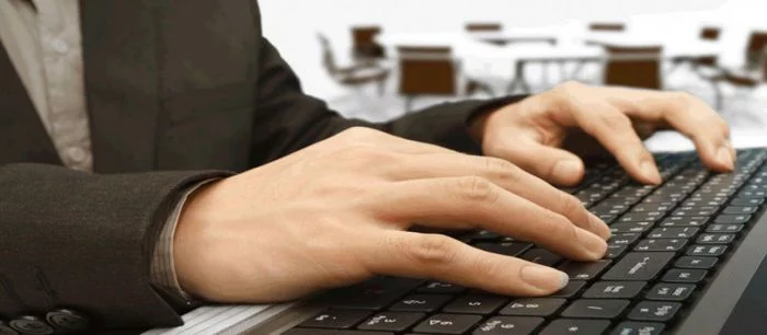 Парень создал бесплатную игру, в которой вам нужно угадывать цены сайтов. Играть можно в браузере