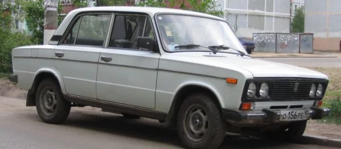 «Хаха офигенно» — Илона Маска заинтересовал российский автомобиль, способный ездить задом наперед