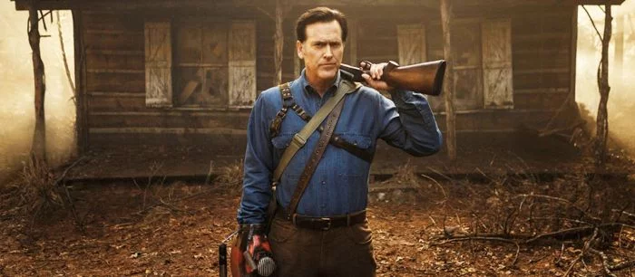 Эш из «Зловещих мертвецов» скоро может появиться в хорроре Dead by Daylight. Геймеры нашли доказательства