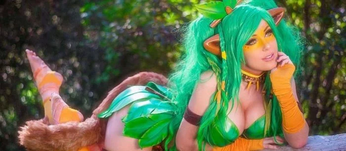 Возбуждающий воскресный косплей с весенним настроением и праздничным бонусом