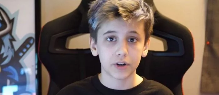 14-летний подросток всего за год заработал $200 тыс, играя в Fortnite. Популярность пришла после убийства известного стримера