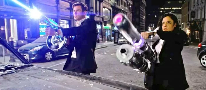 Говорящий мопс, инопланетяне и отсылка к оригиналу — появился второй трейлер фильма «Люди в чёрном: Интернэшнл»