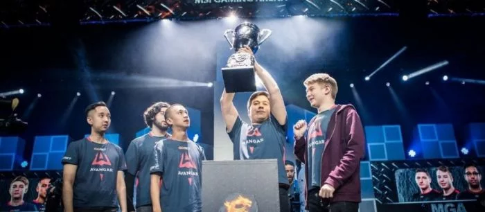 Гранд-Финал всероссийского турнира MGA Uni Cup по CS:GO пройдет 28 апреля в Москве. Мы разыгрываем VIP-билеты!