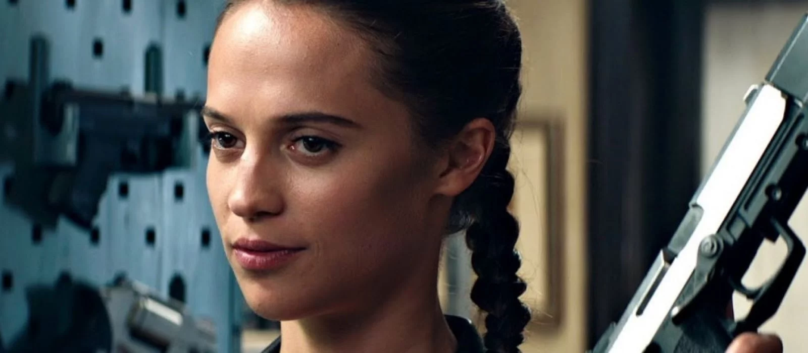 Лара Крофт вернется на экраны! Warner Bros. работает над новым фильмом Tomb Raider (СМИ)