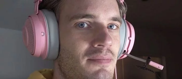 PewDiePie вновь проиграл T-Series и поздравил соперников с победой. Но в Индии это сочли расизмом и грубым оскорблением