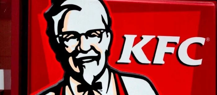 Твиттер KFC затроллил Apex Legends, но разработчик игры не стал молчать и ответил на стёб