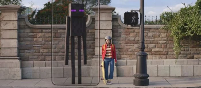 Вышел дебютный трейлер мобильной Minecraft Earth, где блочный мир смешался с реальным