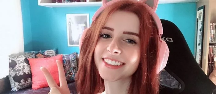 Razer отказалась сотрудничать со стримершей, которая назвала мужчин «мусором». Пользователи возмущены