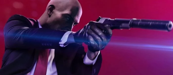 В трейлере новой локации для Hitman 2 показали Агента 47 в собственноручно связанном свитере
