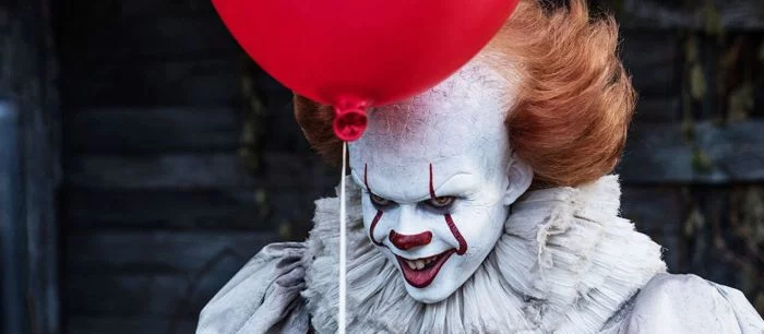 Появились новые кадры ужастика «Оно 2», на которых показаны повзрослевшие персонажи