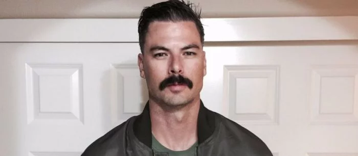 Стример, который вёл трансляцию E3 2019 из туалета, вышел из образа для публичного извинения