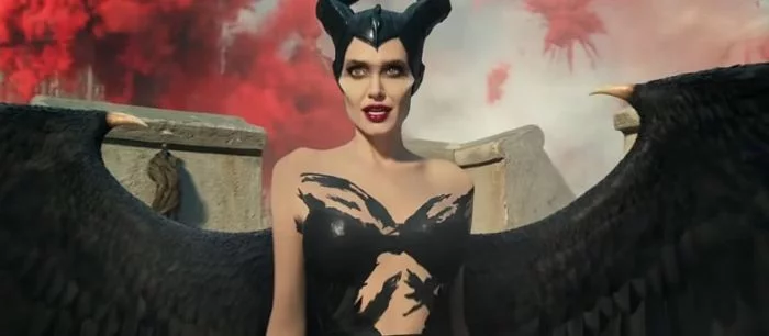 Тёмная фея приходит в ярость в официальном трейлере сиквела «Малефисента: Владычица тьмы»