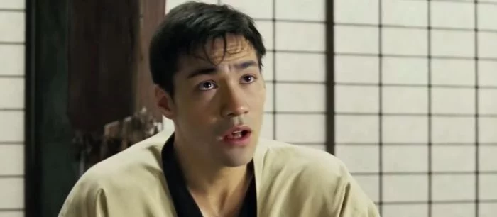 Ютубер заменил Киану Ривза на Брюса Ли в «Матрице» во время боя с Морфеусом. Все благодаря DeepFake