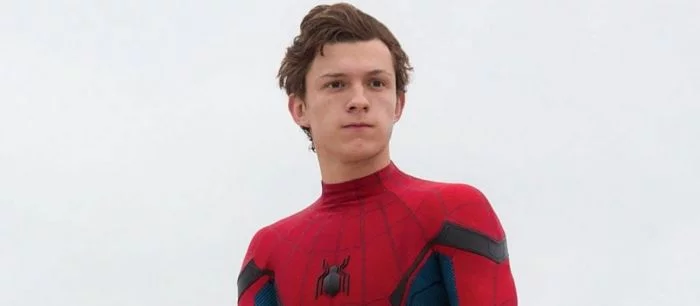 Геймер потратил 3 часа, чтобы создать лицо звезды «Человека-паука» в Minecraft — видео