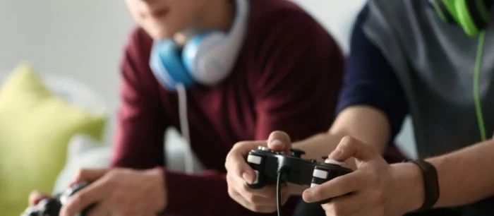 Российских школьников предложили учить играть в Dota 2, Minecraft, World of Tanks и другие игры