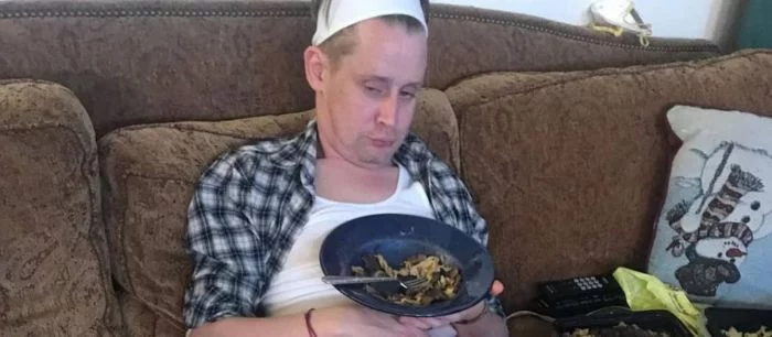 Вот как будет выглядеть перезапуск «Один дома» — Маколей Калкин в трусах взорвал Твиттер