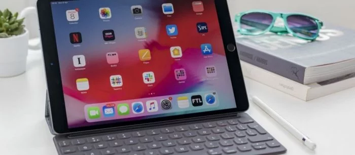 Apple анонсировала новый 10-дюймовый iPad с подключаемой клавиатурой