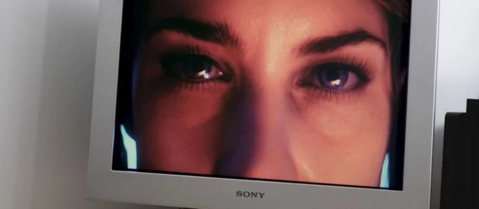 Новые игры запустили на старом мониторе и сравнили качество картинки