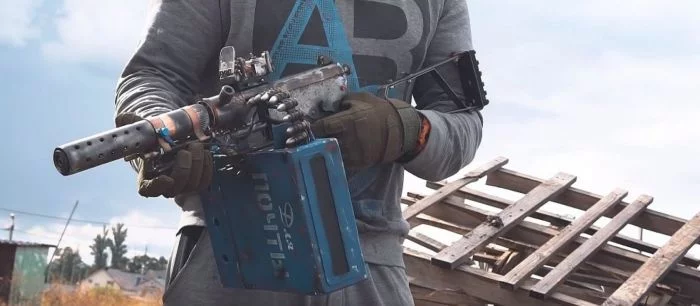 Российский ютубер собрал пистолет-пулемет «Ублюдок» из Metro Exodus