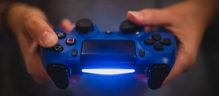В PlayStation 5 может появиться голосовой помощник. Вот как он будет работать