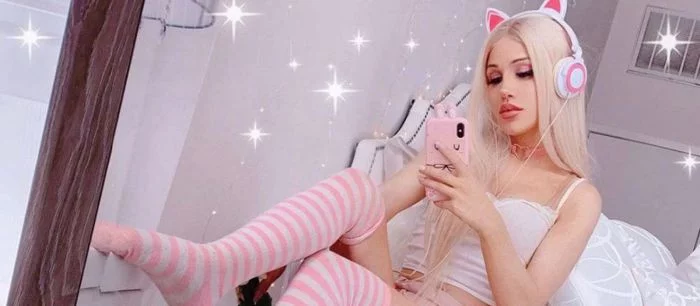 В Twitch сначала забанили, а потом разбанили стримершу. Все из-за слишком сексуальных видео