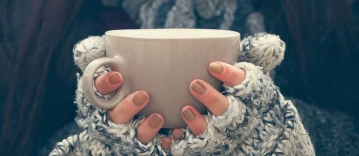 «Apex Legends появится в Steam?!» — EA показала ролик с обычной кружкой, а игроки увидели в этом намек