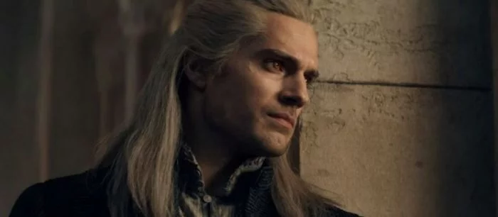 Геральт в таверне, Йеннифер и Плотва — появились новые кадры «Ведьмака» от Netflix