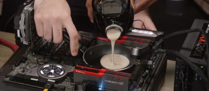 На процессорах AMD и Intel пожарили блины, а потом сравнили результаты готовки