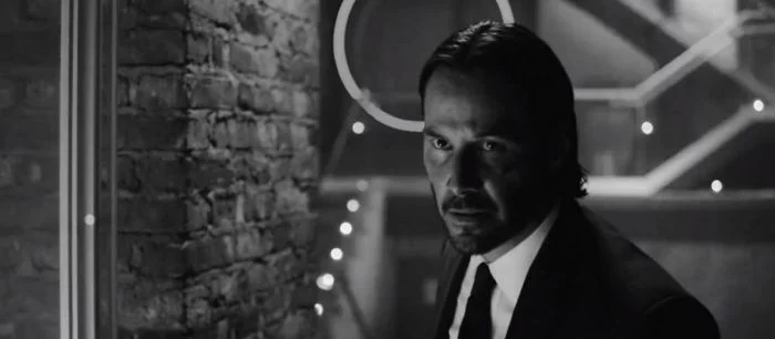 Первого «Джона Уика» превратили в черно-белый боевик. Кажется, фильм стал еще лучше