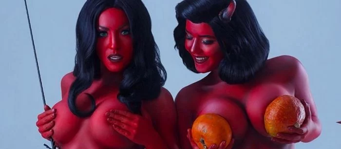 Жутко соблазнительный косплей в честь Хэллоуина