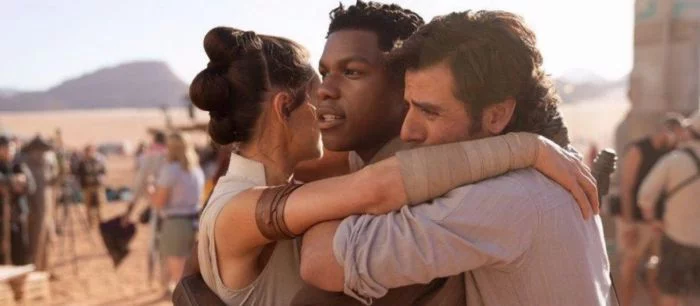 Джон Бойега сознался, что забыл сценарий «Звёздных войн: Скайуокер. Восход» под кроватью