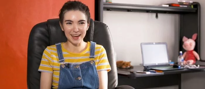 Вышла игра про сломанную психику, созданная 17-летней девочкой. Она стоит всего 61 руб