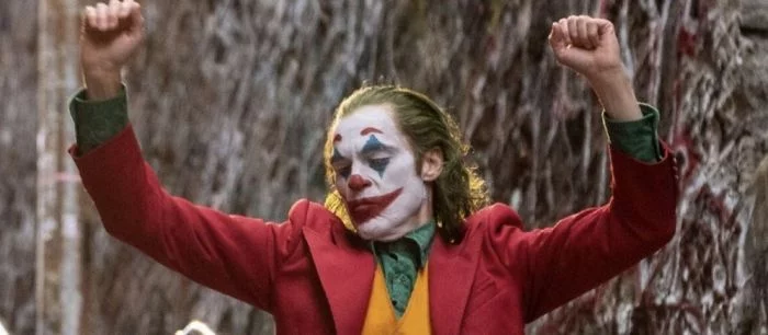 Раскрыты победители «Золотого глобуса». Джокер так сильно ругался, что ему отключали звук