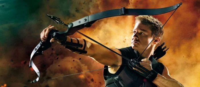 Художник нарисовал звезду «Железного человека» в образе Соколиного глаза