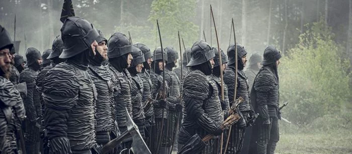 На новых фотках со съемок 2 сезона «Ведьмака» показали солдат Нильфгаарда