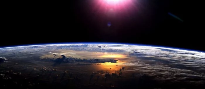 Фанат Minecraft целиком перенес всю Землю в натуральную величину. На видео он показал процесс создания