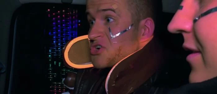 Фанаты пересняли трейлер Cyberpunk 2077 без денег. В дело пошли бананы, чипсы и фольга