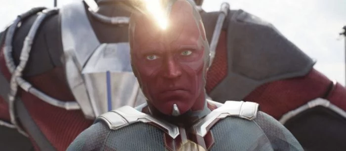 Звезда «Мстителей» в криповатом ролике показал, как сдирает грим Вижена