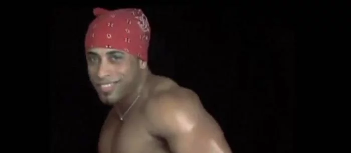 Стриптизер-мем Рикардо Милос появился в Half-Life: Alyx — видео