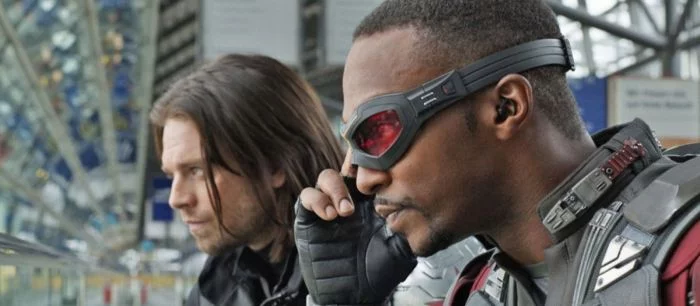 Супергеройская драка — новое видео со съемок сериала от Marvel про Сокола и Зимнего солдата