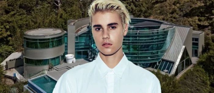 Дом певца Джастина Бибера стал игровым мемом. Геймеры добавили его в SimCity и стратегии