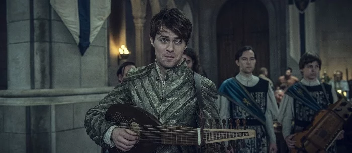 Лютик из «Ведьмака» стал ютубером. В первом видео он очень смешно матерится, пытаясь испечь торт