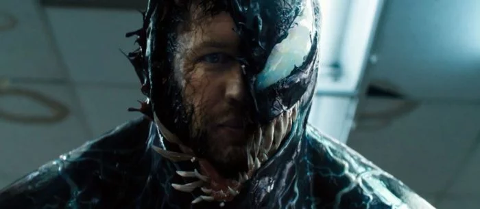 Том Харди показал, как смешно выглядела битва Венома и Райота без спецэффектов