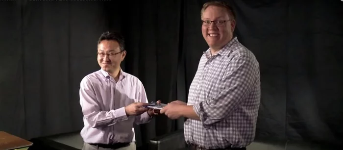 Как PS4 уделала Xbox One: экс-сотрудник Sony рассказал о легендарном видео про обмен играми