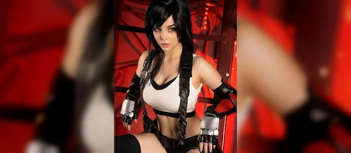 Сексуальный косплей красавицы Тифы Локхарт из Final Fantasy 7. Откровенные фотки прилагаются