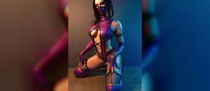 Возбуждающий воскресный коспплей на Аду Вонг, Милину и А2 (с бонусом внутри)