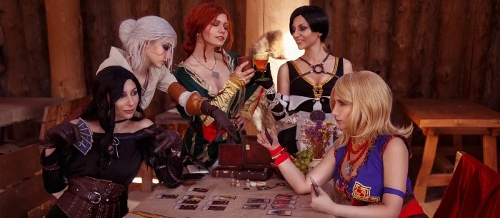 Еженедельный косплей на VGTimes: Ада Вонг в белье, 2B на пилоне и кардинал Ришелье