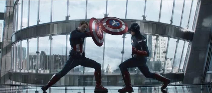 На  видео со съемок «Мстителей» показали, как два Капитана Америки готовятся к трюку