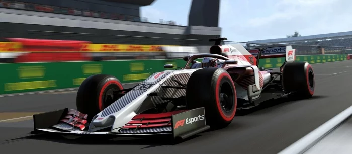 Обзор F1 2020 — две игры в одной